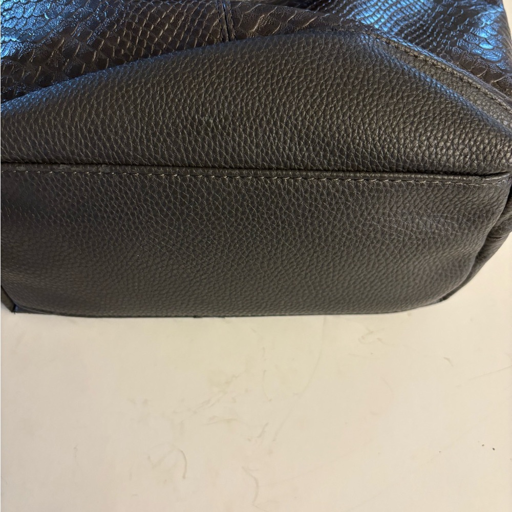 Jewell By Thirty One Gray Faux Reptile Skin Short Handle Tote and Clutch/Wallet - Picture 8 of 15